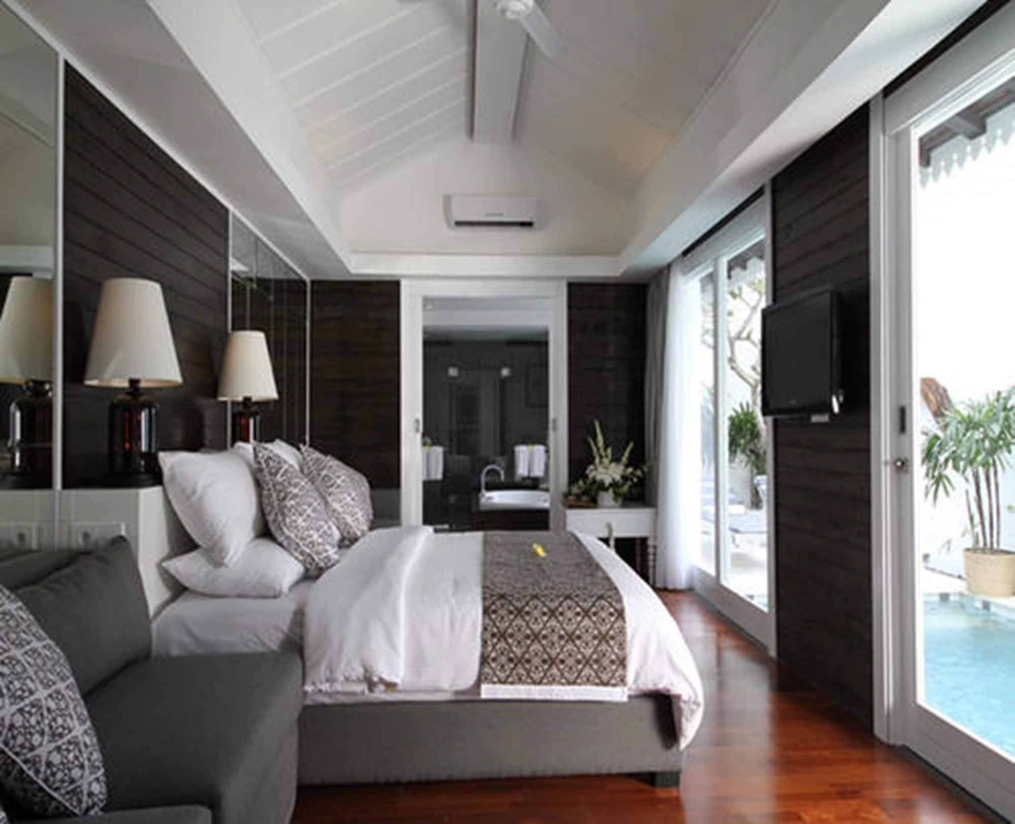 Astana Batubelig Villa Seminyak Exterior photo