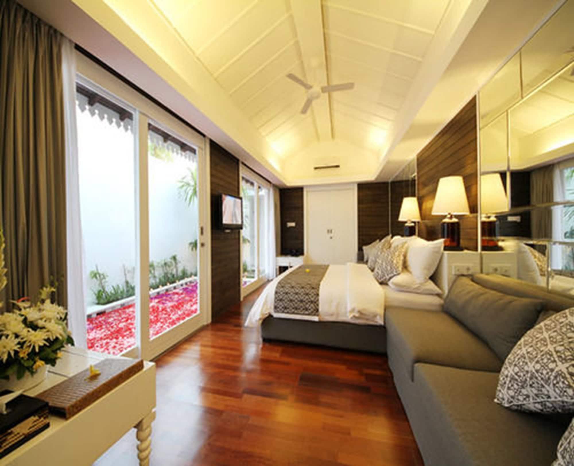 Astana Batubelig Villa Seminyak Exterior photo