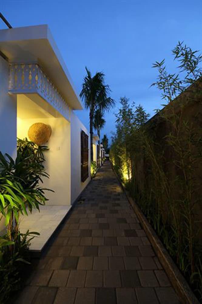 Astana Batubelig Villa Seminyak Exterior photo