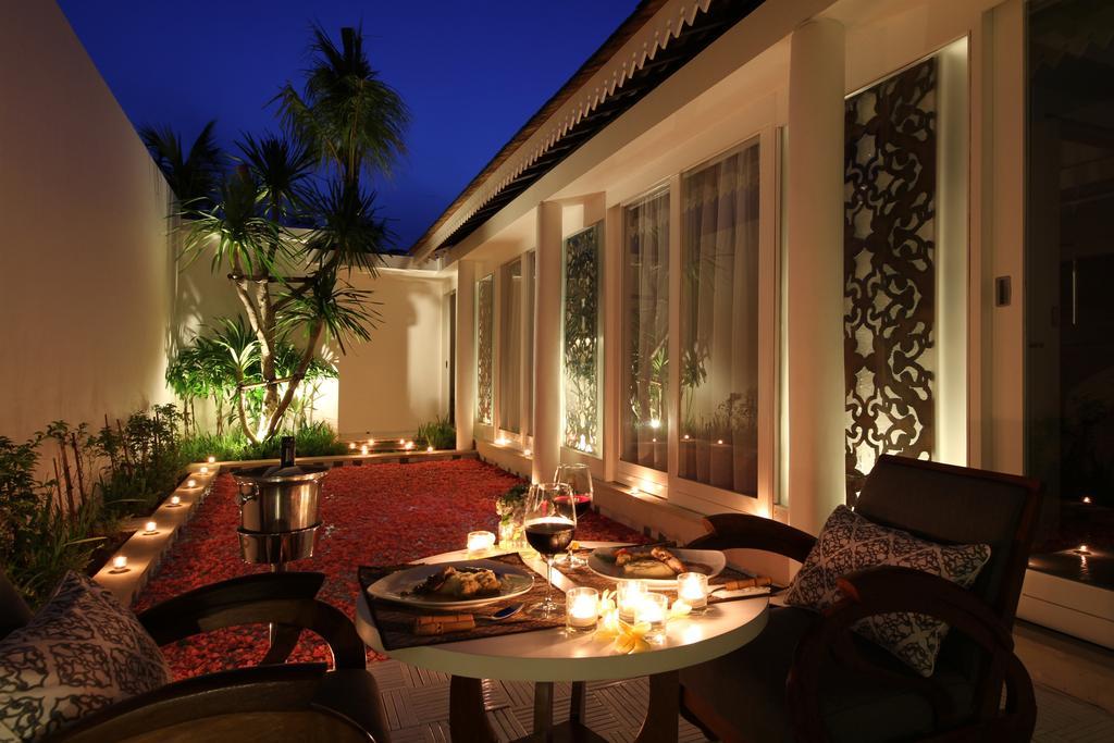 Astana Batubelig Villa Seminyak Exterior photo